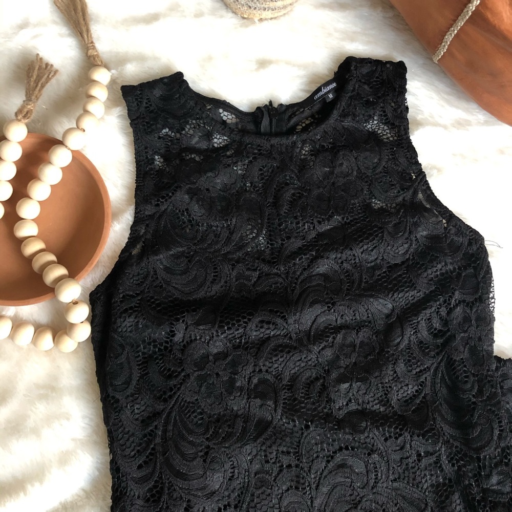 Lace Detailed Black Midi Dress